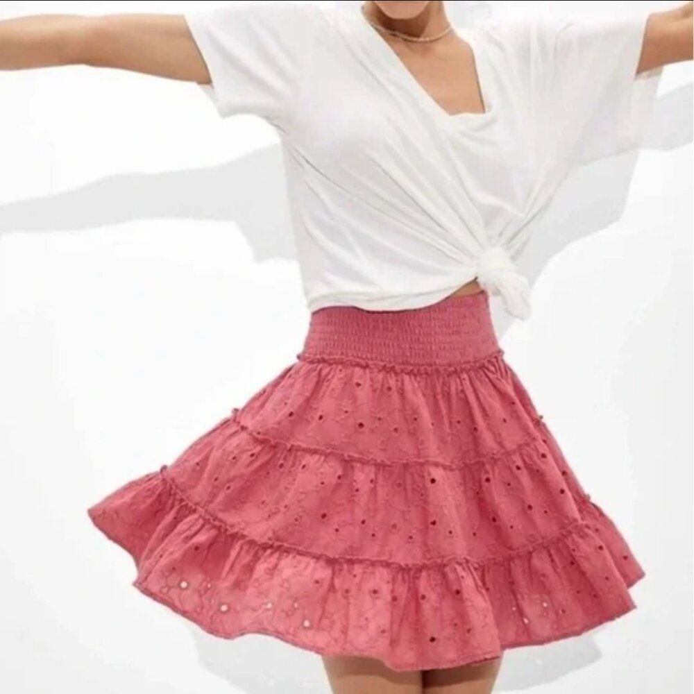 American Eagle Mini Tiered Skirt - Size Medium, Pink